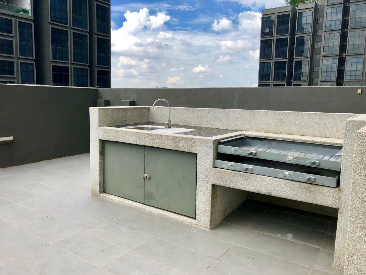 Charming house in Sunway Pyramid & Petaling Jaya Apartment Екстериор снимка